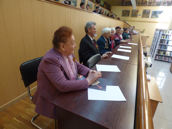 Поэзия фронтовых лет